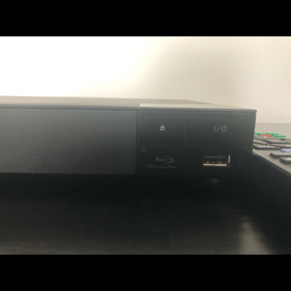 Sony BlueRay DVD Player - Picture 3 of 3